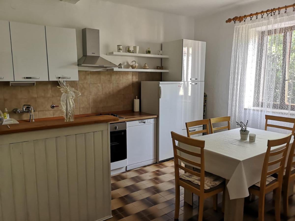 Apartment Kalavojna Rakalj Екстериор снимка