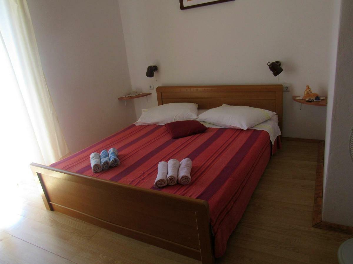 Apartment Kalavojna Rakalj Екстериор снимка